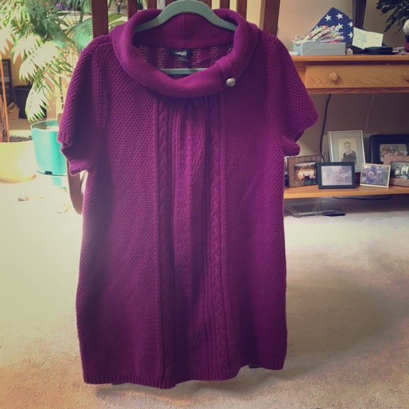 Style & Co. Tops - 💼 🗂 Violet short sleeve cable knit front tunic